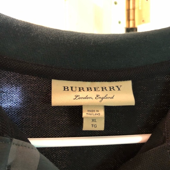 Men’s Burberry polo - Picture 2 of 2